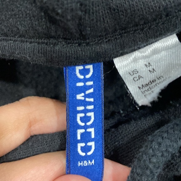 2/$20 Black Hoodie Flame Decal Size M - Picture 7 of 9